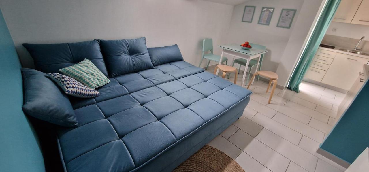 Apartmani Eladora Biograd Na Moru Exteriör bild