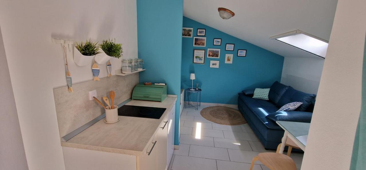 Apartmani Eladora Biograd Na Moru Exteriör bild