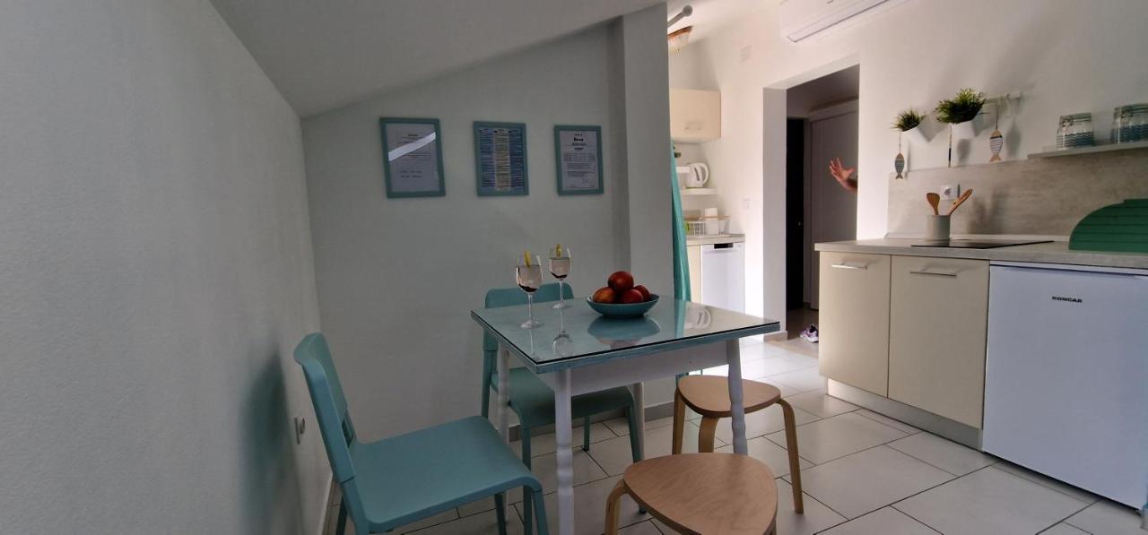 Apartmani Eladora Biograd Na Moru Exteriör bild
