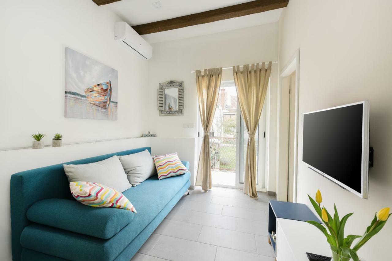 Apartmani Eladora Biograd Na Moru Exteriör bild